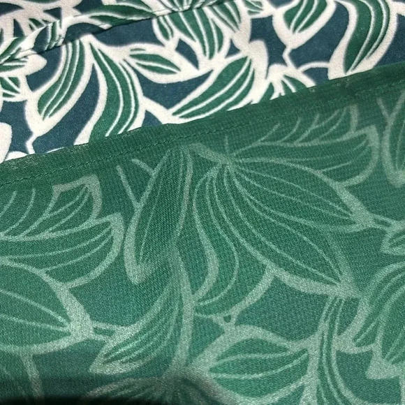 LOFT V-neck,Lined slinky thin strap tank top/tunic green floral print sleeveless - Picture 8 of 10